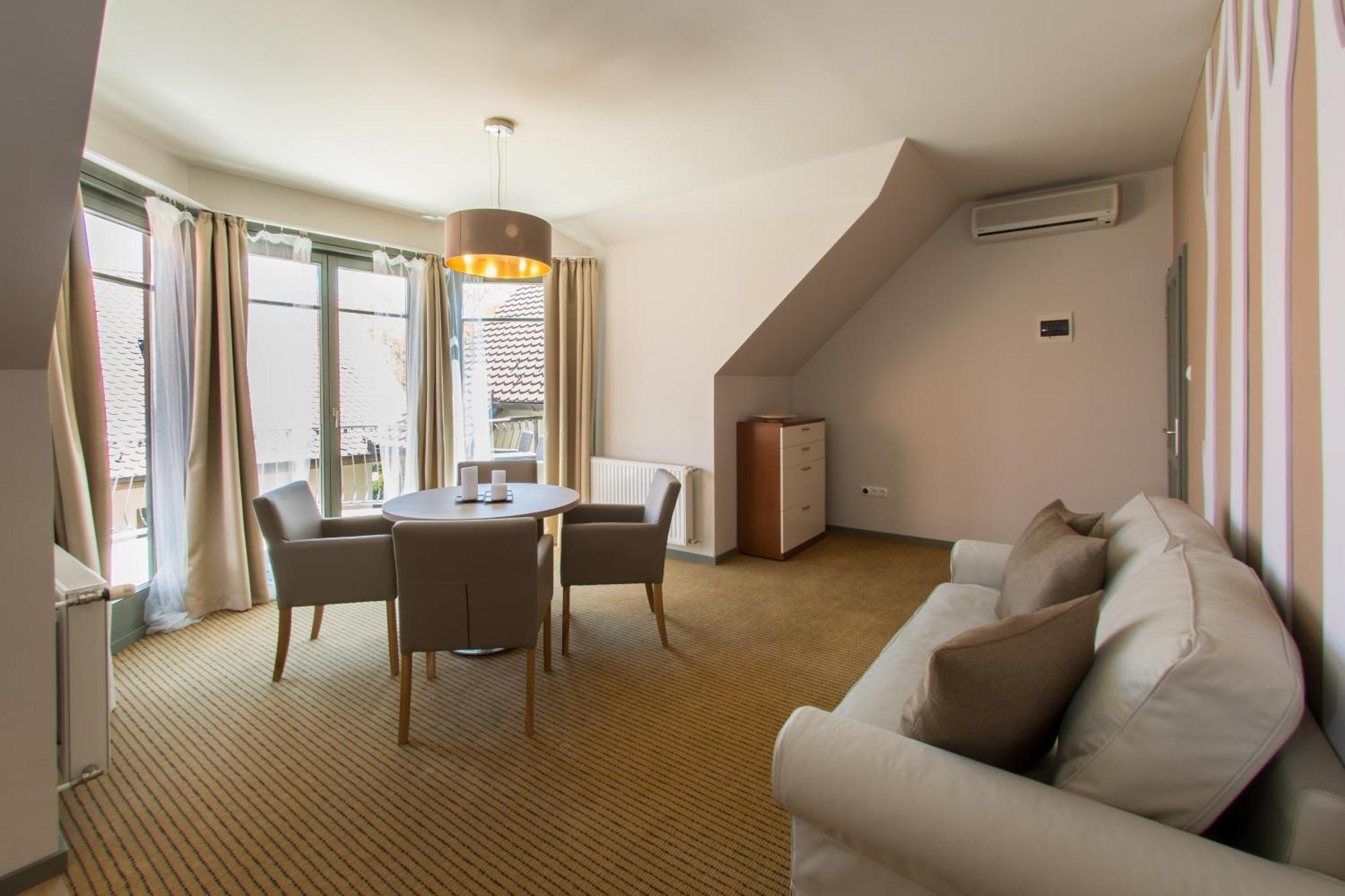 Villa Oliva Boutique Rooms 자르마디 외부 사진