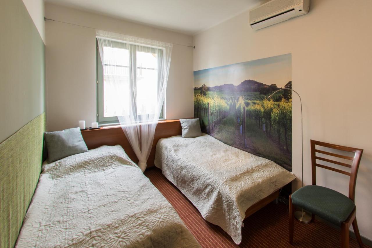 Villa Oliva Boutique Rooms 자르마디 외부 사진